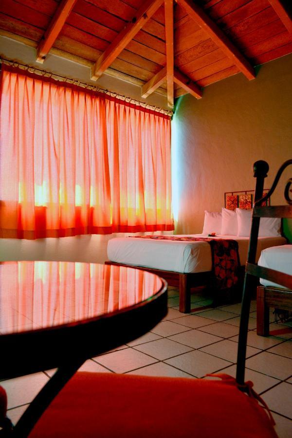 Hotel Aldama Colima Exteriör bild